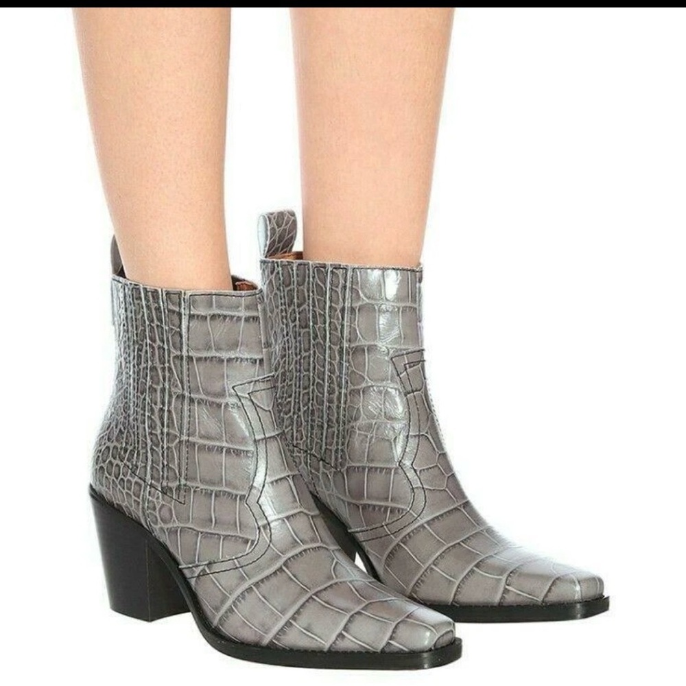 Ganni Croc-Embossed Western Leather ankle boots
Excellent condition Size 39/9
